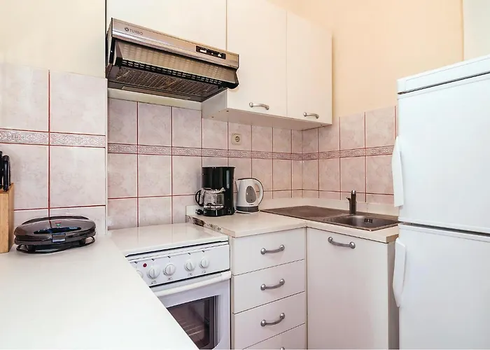 2 Bedroom In Apartman Sveti Petar (Zadar)