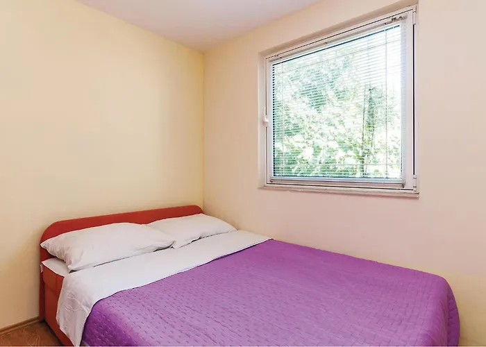 2 Bedroom In *