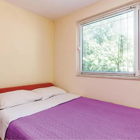 2 Bedroom Lovely In *