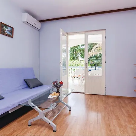 2 Bedroom In Apartment